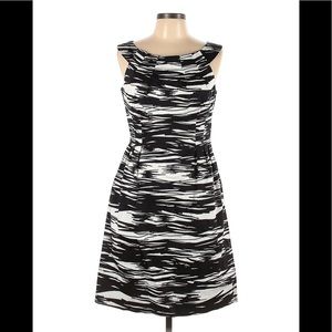 NWT Calvin Klein Dress Size 4